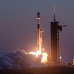 Watch SpaceX’s Starship return for a nighttime splashdown in an impressive test flight (video).